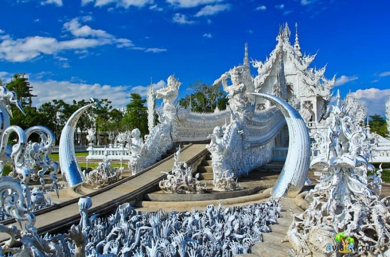 Ват Ронг Кхун - Храм Таиланда. Подробное описание современного искусства4