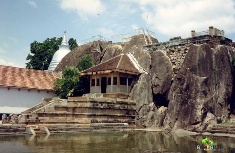 Анурадхапура - обзор города Шри-Ланки. Архитектура, местность2