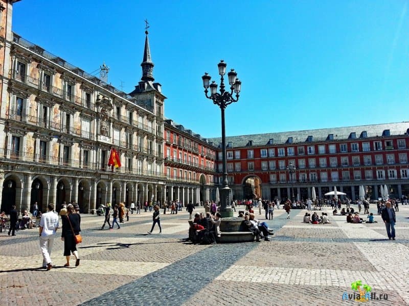 Мадрид, Испания - главная достопримечательность улица Майор4