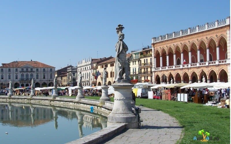 Площадь Прато-делла-Валле