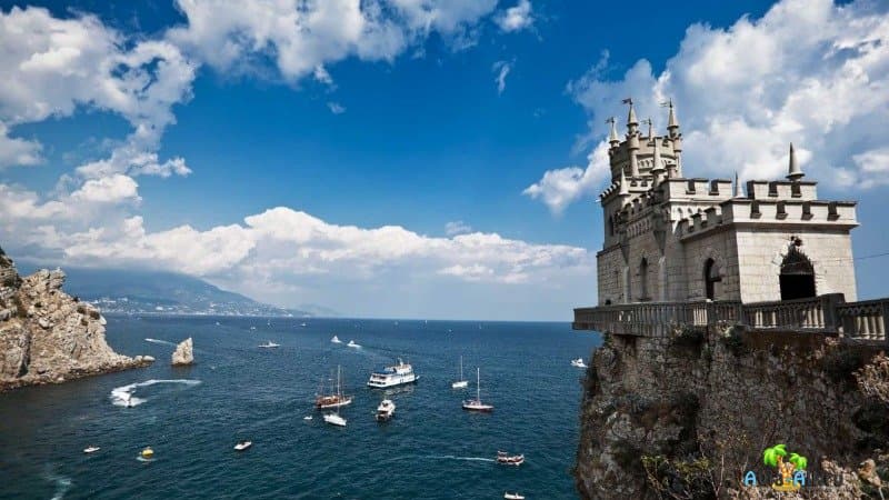 Ялта, отдых в Крыму - пляжи, дайвинг, достопримечательности