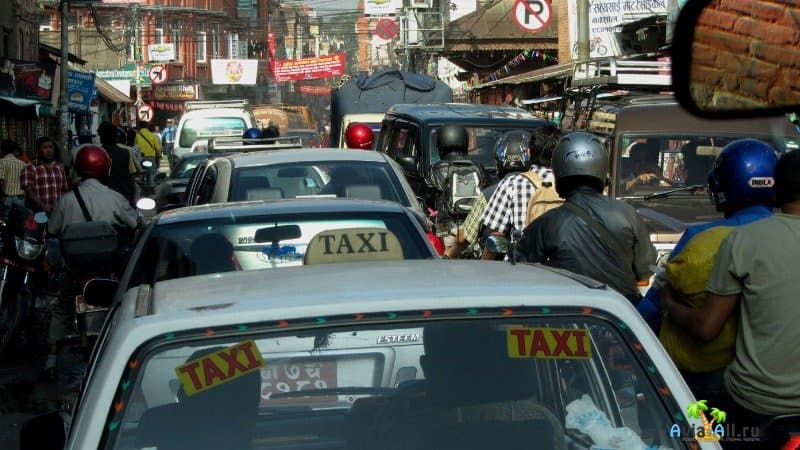 Такси на улицах Катманду