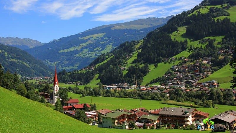 Что посмотреть  в Австрии: дворцы, замки, монастыри, самые живописные места