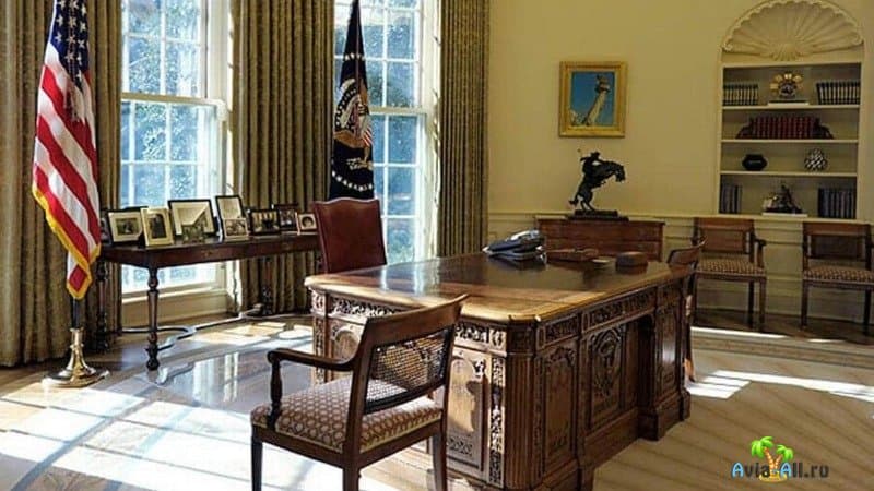 Стол в Белом доме. Кабинет президента США