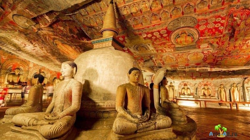Пещерный храм Дамбуллы, Шри-Ланка