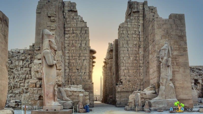 Карнакские храмы в Египте