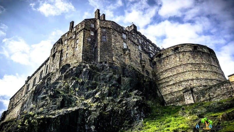Замок Эдинбург в Шотландии