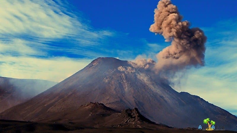 Извержение вулкана Этна фото