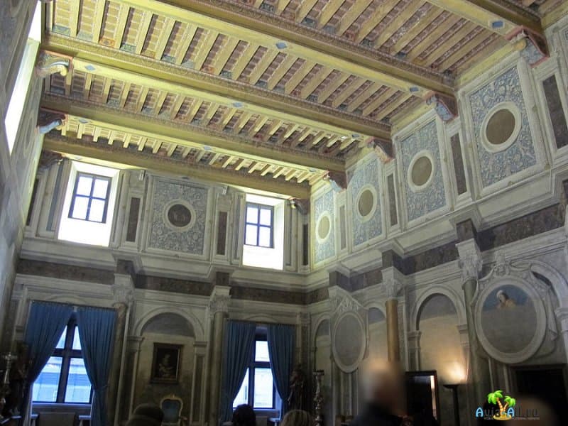Значимая достопримечательность в Риме - Палаццо делла Ровере4