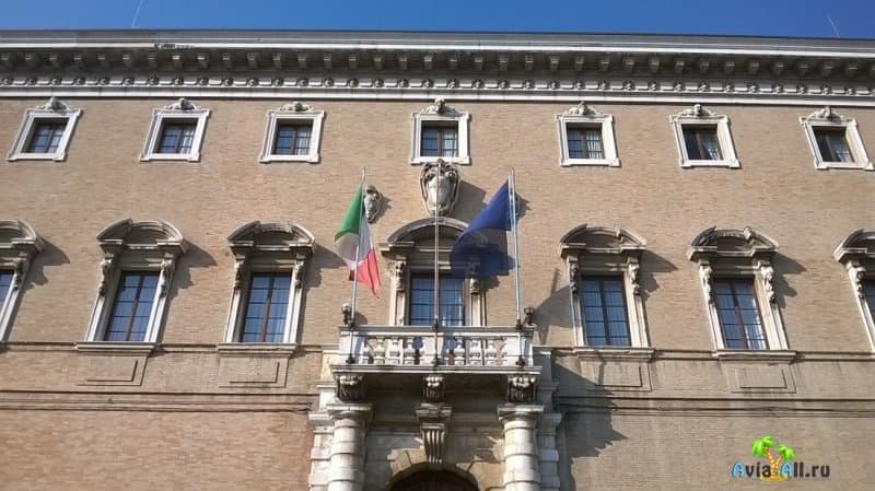 Значимая достопримечательность в Риме - Палаццо делла Ровере3