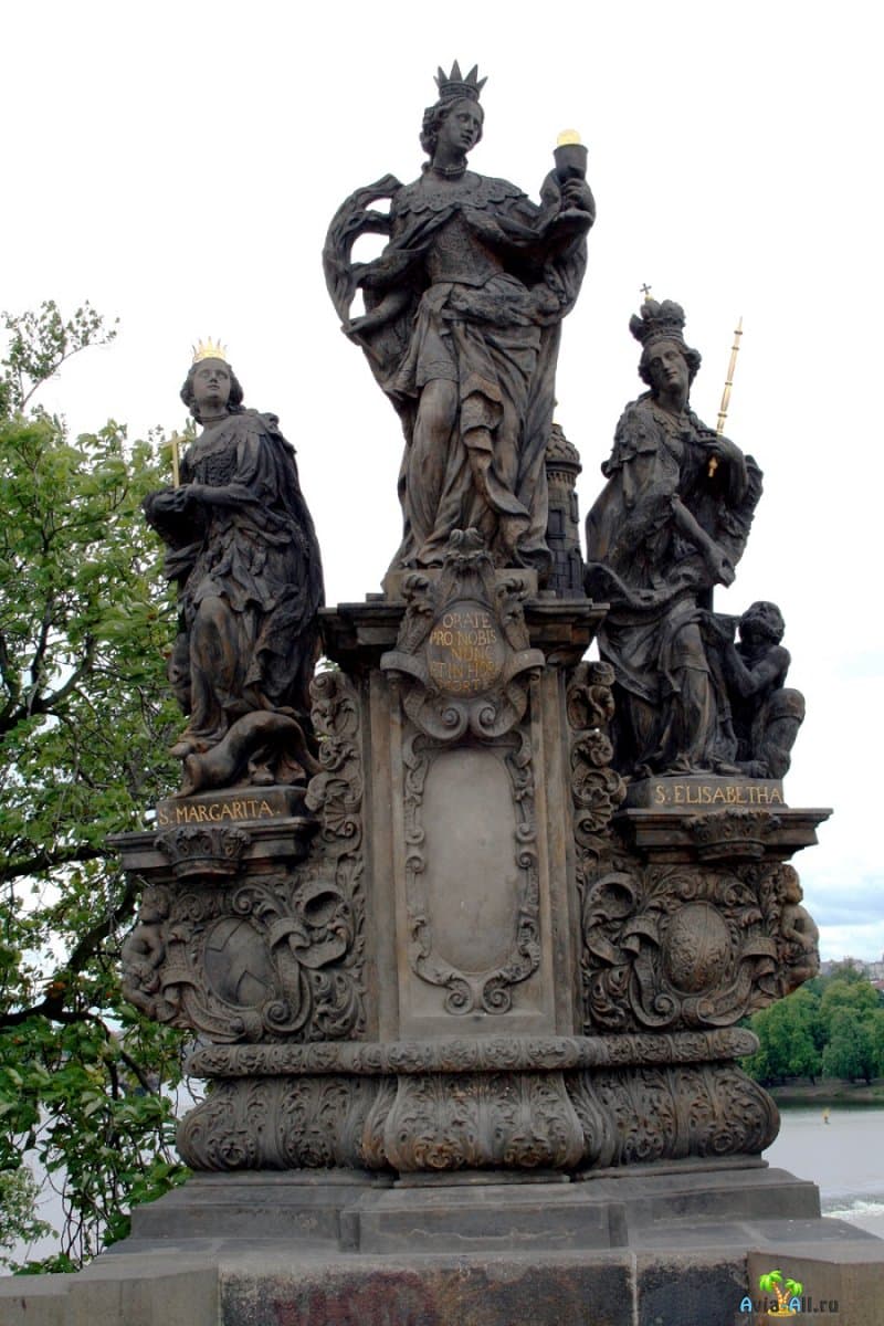 Скульптуры Святых Варвары, Маргариты и Елизаветы. Пражские достопримечательности2