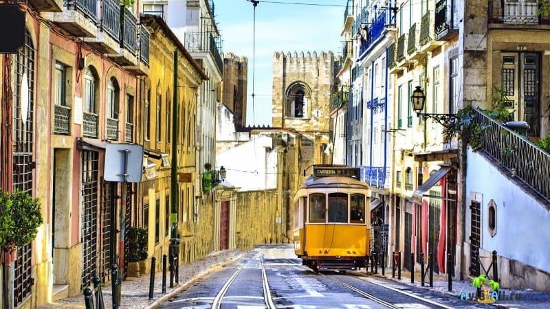 Португалия  Лиссабон фото