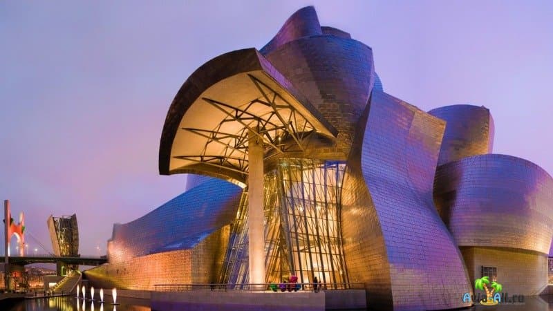 Музей Гуггенхайма в Бильбао Испания