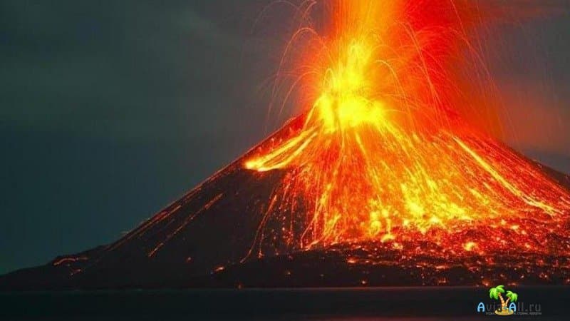 Вулкан  Кракатау  фото