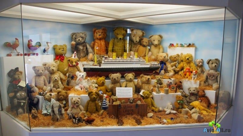 Золотая улица в Праге с музеем игрушек