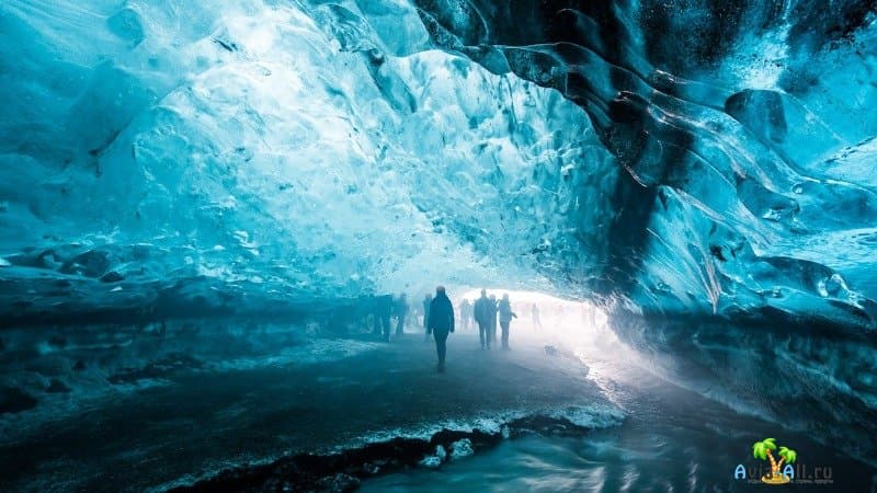 Ледяные пещеры в Исландии