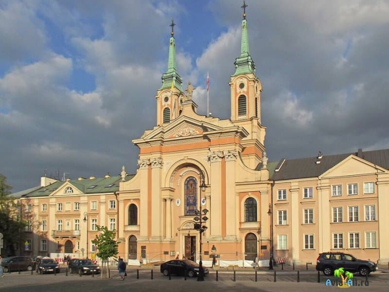 Одна из самых почитаемых Польских святынь - Храм Святой Матери-Королевы Мира2