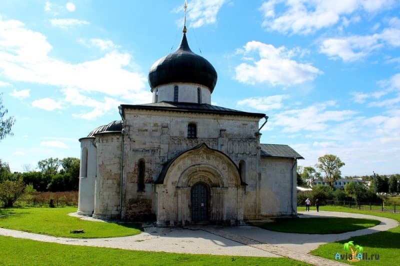 Обзор Церкви Святого Георгия в Польше. Особенности архитектурных элементов храма2