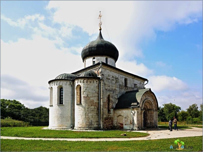 Обзор Церкви Святого Георгия в Польше. Особенности архитектурных элементов храма3