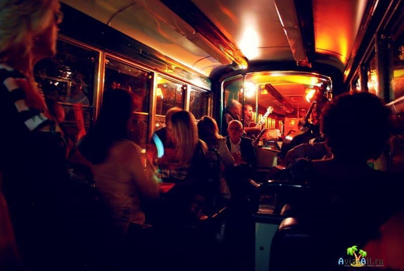 Ужин при свечах в Римском джазовом трамвае. Романтичная и увлекательная поездка3