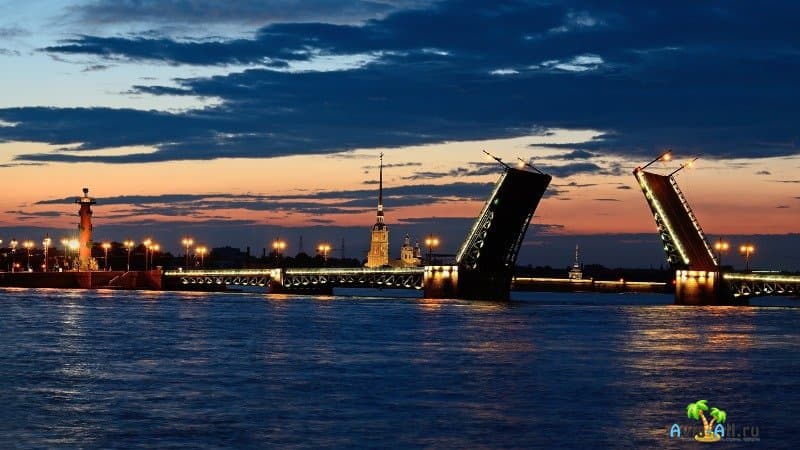 Дворцовый мост Санкт-Петербург фото