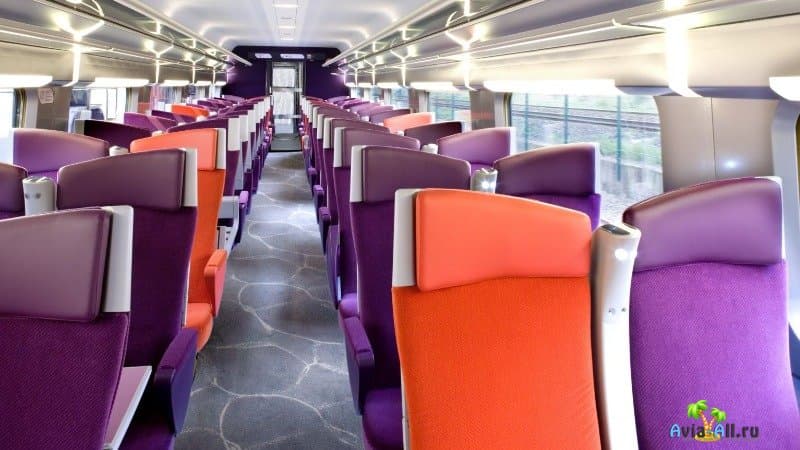 Французский поезд TGV внутри