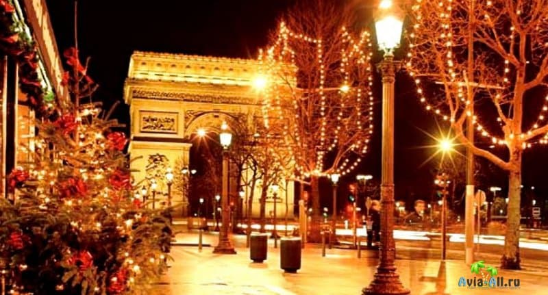 Новый год в Париже 2020: красивые места