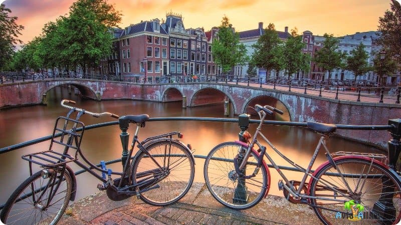 Велосипеды в Амстердаме фото