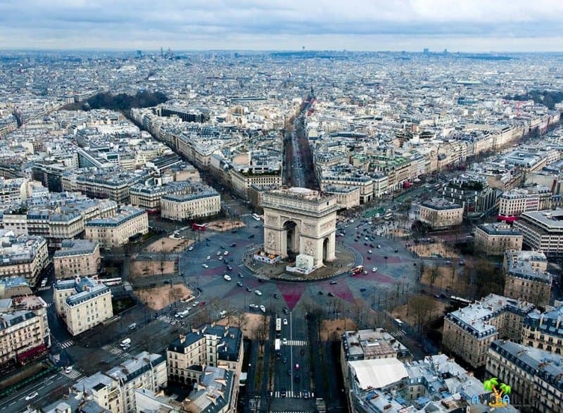 Париж в марте или куда можно поехать весной в Европу