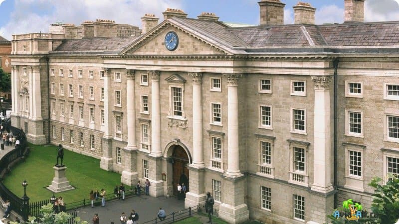 Тринити университет в Дублине