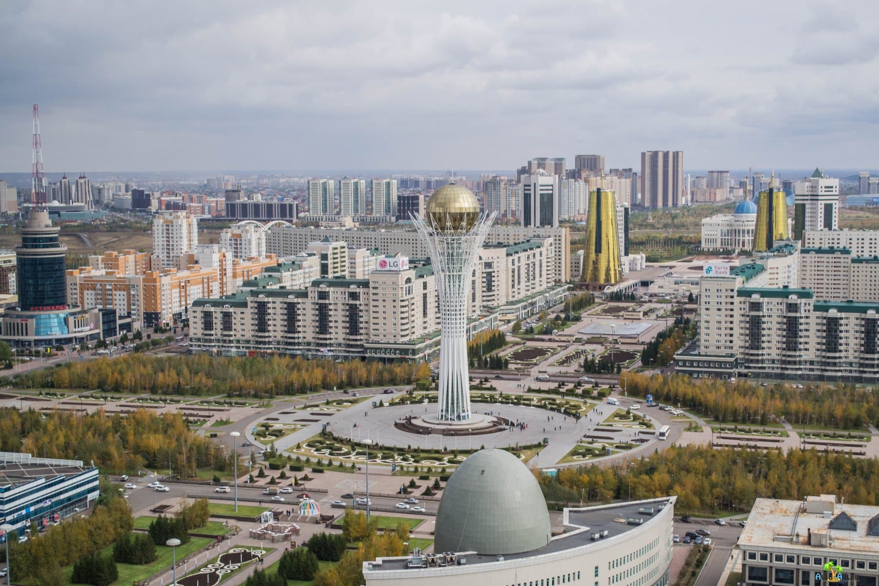 Надо астана. Город Астана Казахстан. Монумент Астана-Байтерек. Казахстан столица 2021.