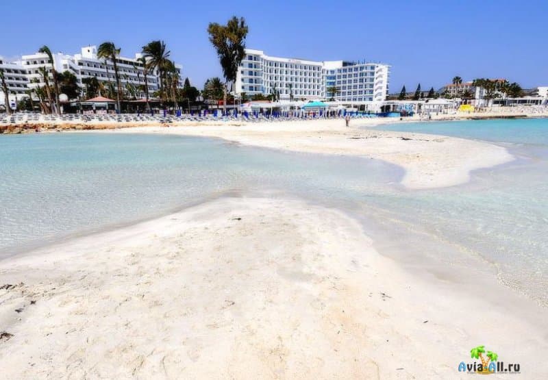 Белые пляжи на Кипре