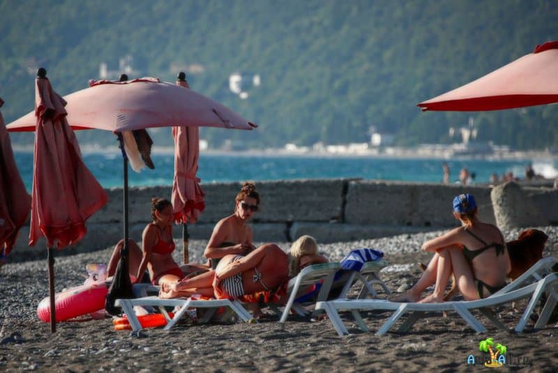 Как россиянам попасть в Абхазию во время пандемии 2021