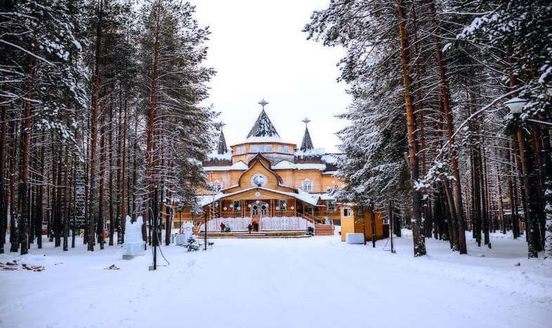 Куда поехать на новогодние праздники в России